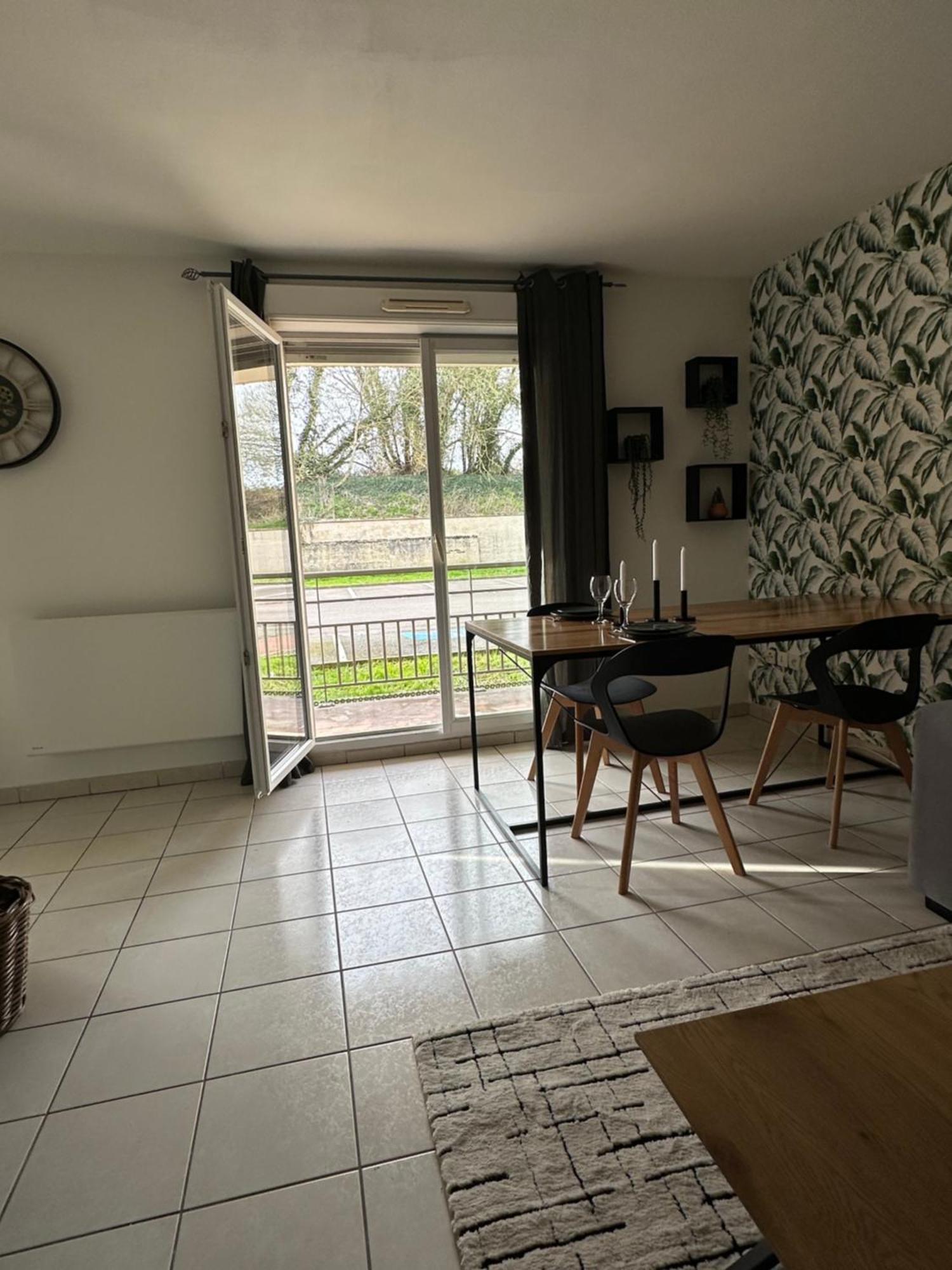 Appartement Entierement Renove Roye  Exteriér fotografie